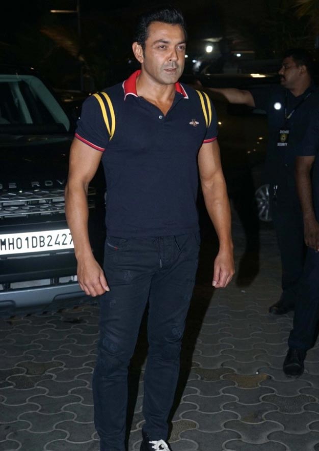 bollywood,sonam kapoor,Kareena Kapoor,veere di wedding,anil kapoor,veere di wedding screening,veere di wedding movie,veere di wedding songs,download veere di wedding movie