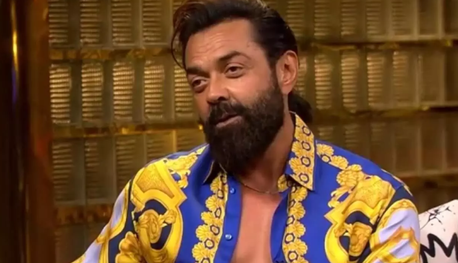 2 News : 15 किलो वजन घटाने के साथ नए लुक में नजर आए बॉबी देओल, इस फिल्म को देख इमोशनल हुए अक्षय कुमार