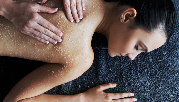 Try These Homemade Body Scrubs To Exfoliate Your Skin