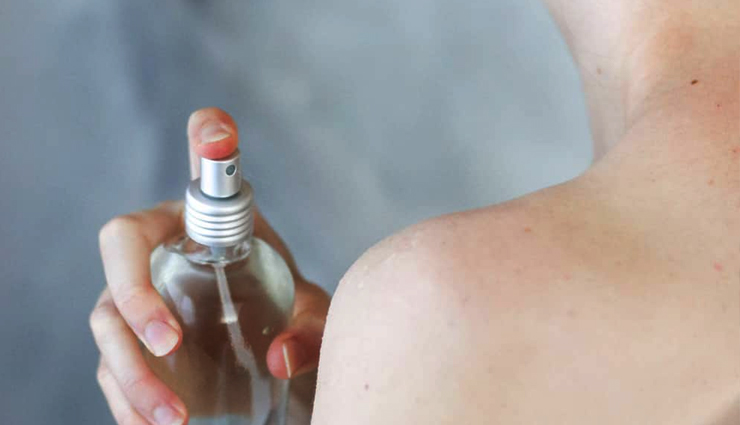 सेहत और स्किन दोनों के लिए खतरनाक हो सकती हैं परफ्यूम लगाने की आदत, जानें कैसे health issue due to perfume,asthma attacks,hay fever,headache,Migraine,dizziness,breathing problems,rashes,congestion,nausea,seizures,side effects of perfume,health news in hindi