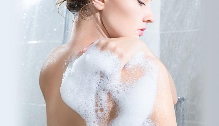 गर्मियों में बेहतरीन रहेगा घर पर बना यह बॉडी वॉश