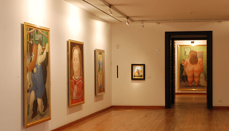 museo del oro,museo botero,cerro monserrate,bogota graffiti tour,andres carne de res,jardin botanico de bogota,la candelaria,santuario nuestra senora del carmen,laguna de guatavita,bogota,places to visit in bogota