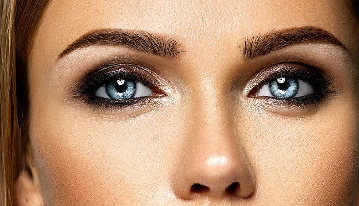 makeup tips for night parties,easy makeup for night outs,bold makeup for evening parties,dewy foundation for night makeup,smokey eyes makeup tips,cat-eye eyeliner for parties,volumizing mascara for night look,false lashes for night out,bold lip colors for evening,lip brush for precise lipstick,bright blush for night makeup,shimmer makeup for night,party makeup tips for glowing skin,dramatic eye makeup for parties