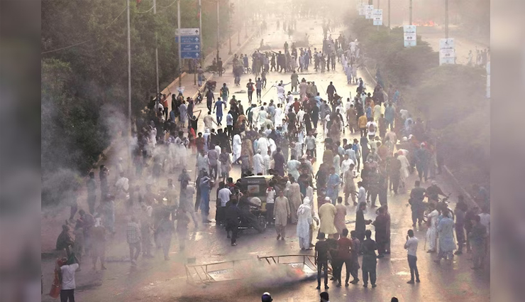 पाकिस्तान के बलूचिस्तान में दो बम विस्फोटों में तीन की मौत, 20 घायल
