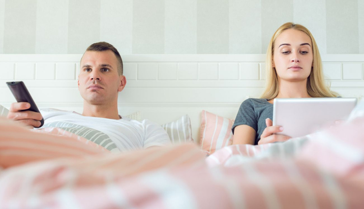 relationship boredom causes,factors that lead to relationship boredom,boredom triggers in relationships,relationship monotony factors,causes of boredom in romantic relationships,signs of relationship stagnation,relationship routine and boredom,lack of excitement in relationships,boredom-inducing habits in couples,relationship complacency and boredom,relationship boredom prevention,relationship spark loss causes,common causes of relationship dullness,identifying relationship boredom factors,overcoming relationship boredom