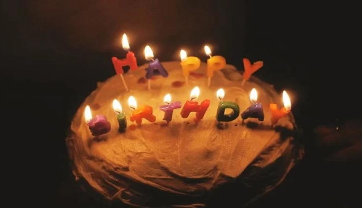 सोशल मीडिया पर वायरल हो रहा मां द्वारा अनोखे तरीके से मनाया गया बेटी का जन्मदिन
