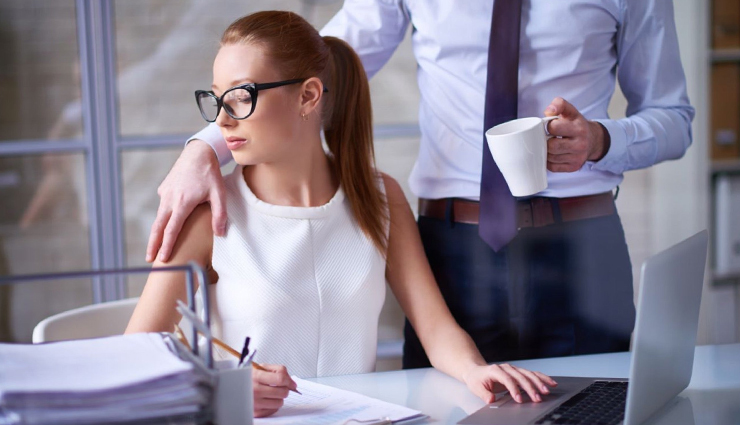 20 Signs That He is Flirting With You at Work
