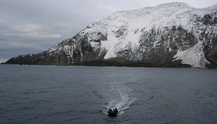 dangerous islands,dangerous islands to visit around the world,travel,holidays,travel guide