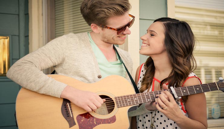 guitar boys,girls like guitar boys,reason of girls like guitar boys,specialty in guitar boys