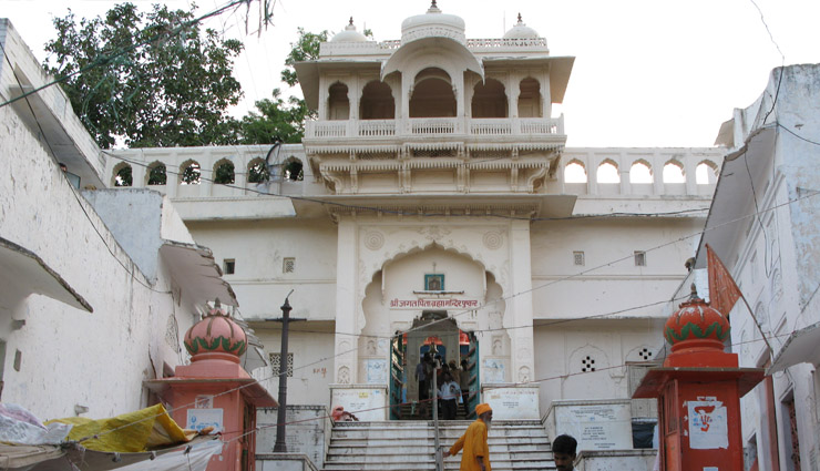 facts about lord brahma temple in pushkar