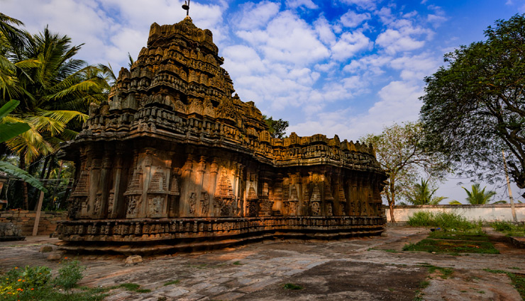 temples of hoysala to visit in karnataka,karnataka,karnataka tourism,places to visit in karnataka,chennakesava temple,belur,hoysaleswara temple,halebidu,kedareshwara temple,halebidu,chennakesava temple,somanathapura,veera narayana temple,belavadi,lakshminarayana temple,hosaholalu,ishvara temple,arasikere,amrutesvara temple,amruthapura,brahmeshvara temple,kikkeri,lakshmi narasimha temple,nuggehalli,sadasiva temple,mallikarjuna temple,basaralu,bucesvara temple,koravangala,tourism,india tourism
