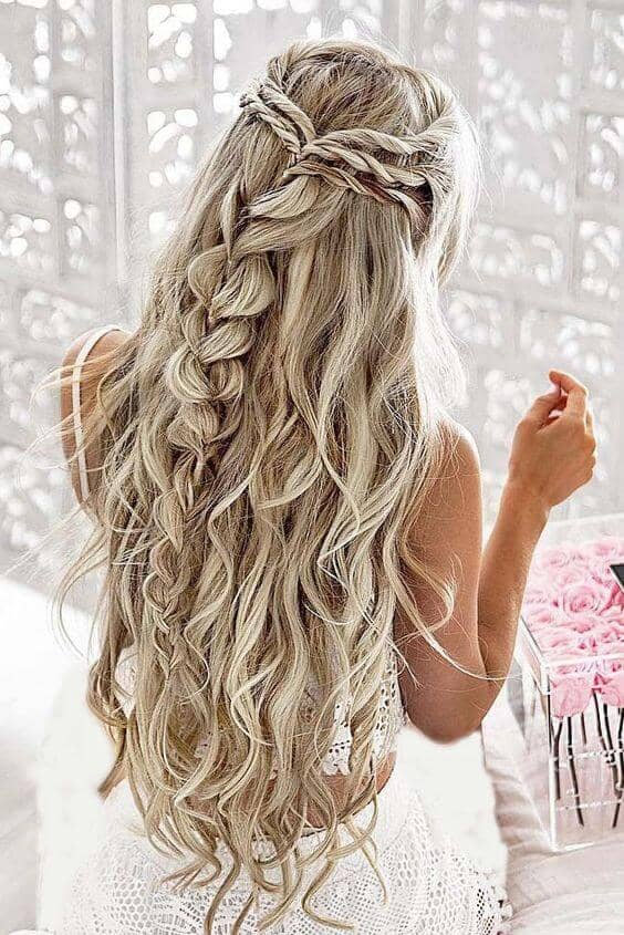 ब्राइड्स ट्राई करें ये स्टाइलिश लहंगे, शादी में पाएंगी स्टनिंग लुक braids hairstyle,bride fashion tips