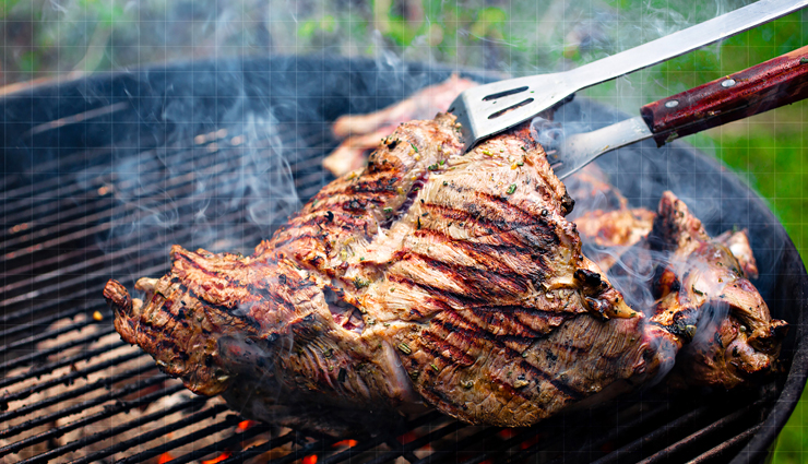 brazilian dishes,must try brazilian dishes,barbequed meat,feijoada,farofa,acaraje,moqueca de camarao,empadao