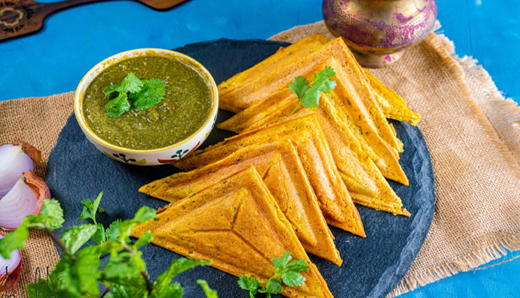 सर्दियों में लेना चाहते हैं गर्मागर्म ब्रेकफास्ट का मजा, मिनटों में तैयार करें ब्रेड भजिया #Recipe