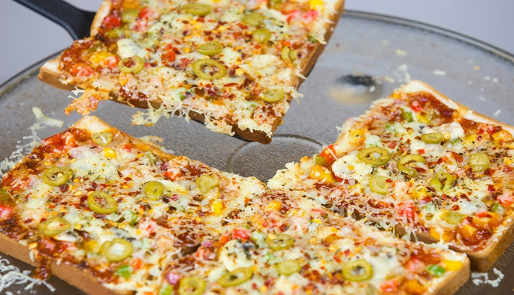 bread pizza,pizza recipe,snacks recipe,bread recipe,kids recipe