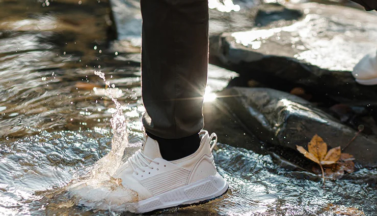 monsoon foot care tips,preventing foot infections during monsoon,keep feet healthy in rainy season,protect feet from monsoon infections,tips to avoid foot infections in monsoon,monsoon foot hygiene guide,prevent fungal infections in rainy season,best practices for foot care in monsoon,avoiding foot problems during rainy season,keep your feet infection-free this monsoon