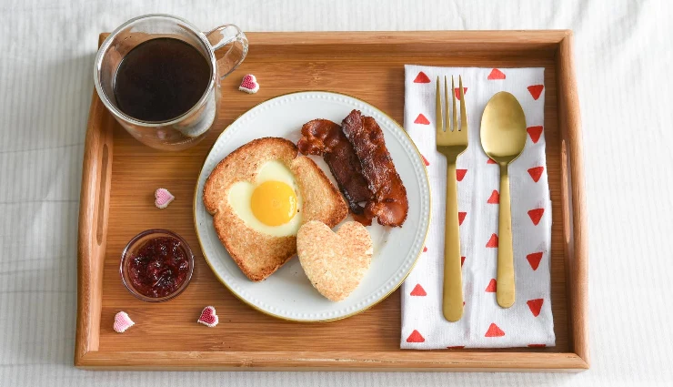 small gestures in love,how to show love to a woman,thoughtful things guys do,romantic gestures that matter,real love actions,love vs gifts,impress a woman with actions,meaningful relationship tips,emotional connection in love,show love without gifts