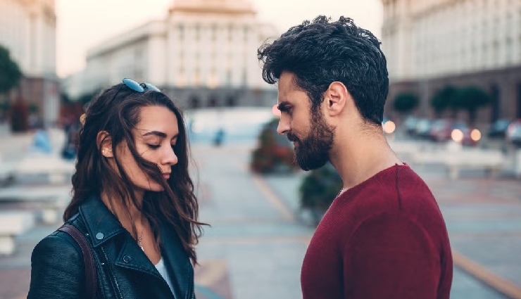 relationship therapy,couples counseling,fix a struggling relationship,emotional distance in relationships,when to seek therapy,signs you need relationship counseling,save my relationship,marriage therapy,relationship help,professional help for couples