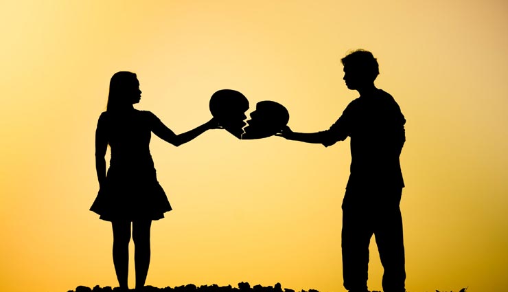 ये 6 चीजें बताती हैं कि आपको पार्टनर से कर लेना चाहिए ब्रेकअप 