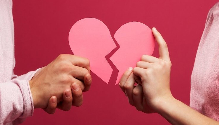 unfriending on social media,reasons for unfriending,social media etiquette,digital boundaries,toxic relationships,political differences,offensive behavior,privacy concerns,cyberbullying,unwanted advances,betrayal,fake news and misinformation,overbearing behavior,personal attacks,online drama