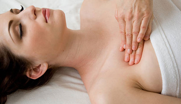  
नियमित ब्रेस्ट मसाज रखती है आपको स्ट्रेस और डिप्रेशन से दूर, जाने इसके और फायदें