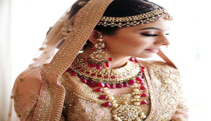 fashion tips,fashion tips in hindi,bridal look tips,neckless designs for brides ,फैशन टिप्स, फैशन टिप्स हिंदी में, ब्राइडल लुक, नेकलेस डिजाईन, दुल्हन का श्रृंगार 