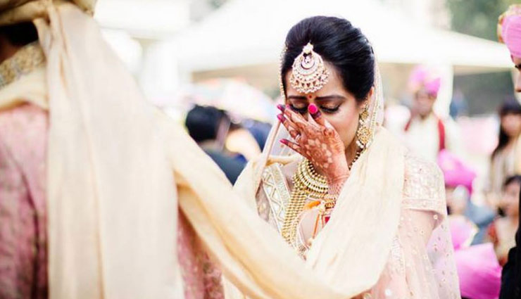 क्यों शादी के बाद लड़की को करना पड़ता है समझौता; पढ़िए Happiness,marriage,after effects of marriage on girls,girls life after marriage,indian marriages,mates and me