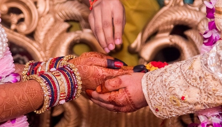 Bride elopes with priest who performed wedding rituals