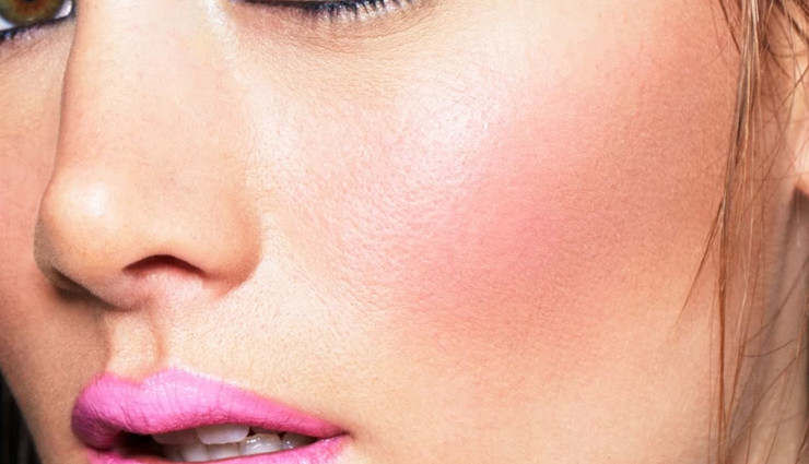 makeup tips for night parties,easy makeup for night outs,bold makeup for evening parties,dewy foundation for night makeup,smokey eyes makeup tips,cat-eye eyeliner for parties,volumizing mascara for night look,false lashes for night out,bold lip colors for evening,lip brush for precise lipstick,bright blush for night makeup,shimmer makeup for night,party makeup tips for glowing skin,dramatic eye makeup for parties