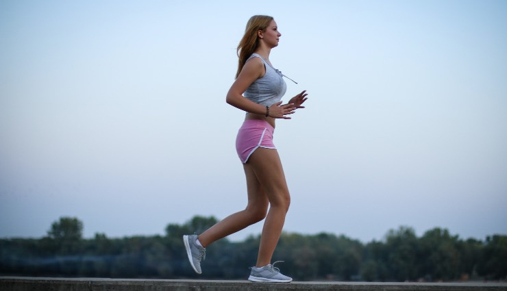 8 Mistakes You Must Avoid While Brisk Walking