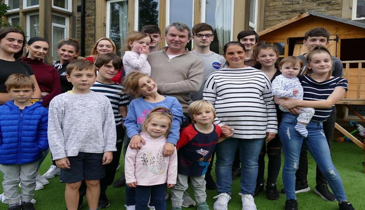 weird news,weird information,britain biggest family,radford famly