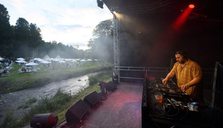 social distancing festival,britain,uk,coronavirus,lockdown,world news