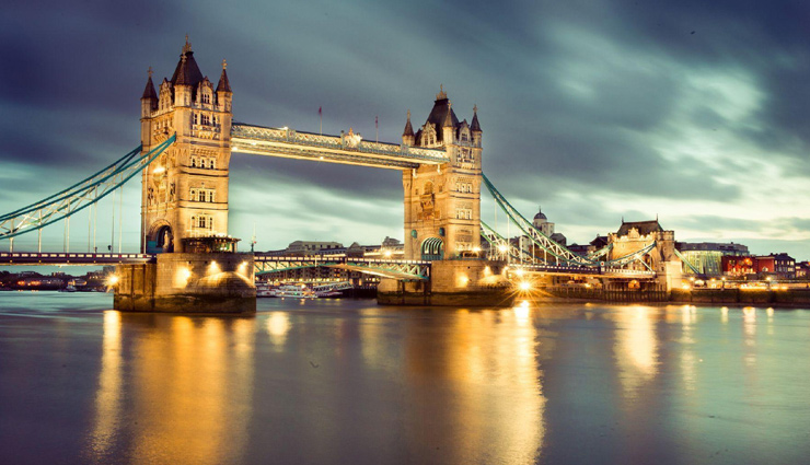 great britain,things tourists should not do,things ban in great britain,travel tips to great britain