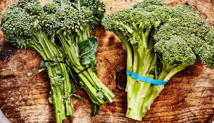 low carb superfoods,foods for diabetes,diabetic diet,blood sugar control foods,diabetes-friendly foods,low sugar foods,anti-inflammatory foods,diabetes nutrition,managing diabetes naturally,diabetic meal plan,vitamins for diabetics,antioxidants for diabetes