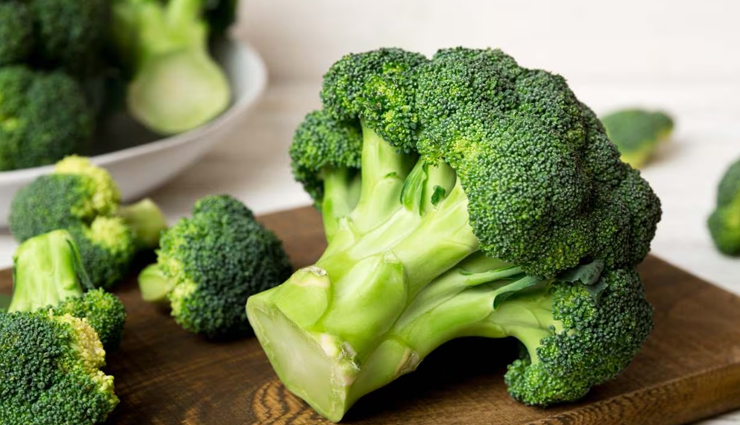 broccoli smoothie recipe,healthy broccoli smoothie,smoothie with broccoli,green vegetable smoothie,broccoli smoothie for weight loss,nutritious broccoli smoothie,spinach and broccoli smoothie,healthy smoothie for breakfast,green smoothie with broccoli,best broccoli smoothie recipe