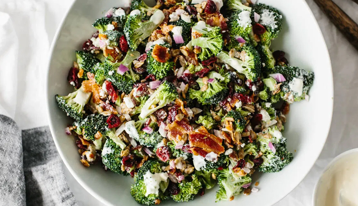 vegan broccoli salad,broccoli salad recipe,hunger struck,food,broccoli,easy recipes