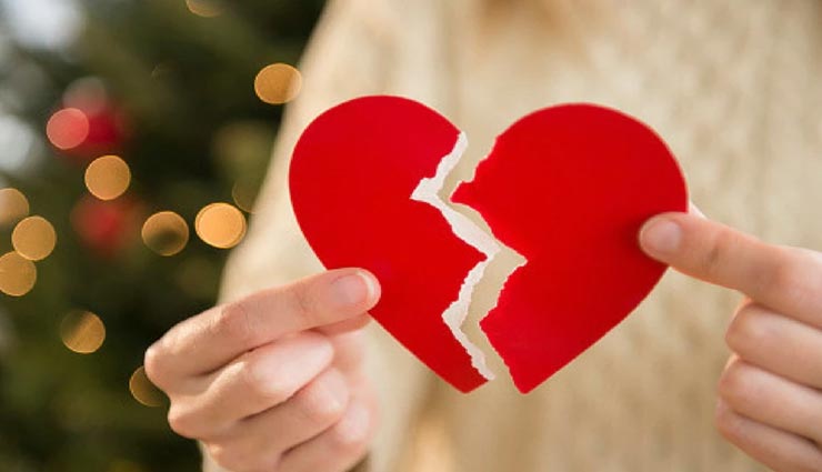 पार्टनर की ऐसी बातें देती हैं प्यार में धोखे का संकेत, जानें और रहें बचकर