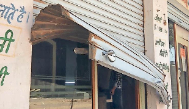 बीकानेर : चोरों ने उखाड़ डाले ज्वैलरी की 2 दुकानों के शटर, लौटना पड़ा खाली हाथ
