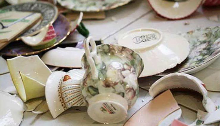 vastu tips,vastu tips in hindi,negativity in life