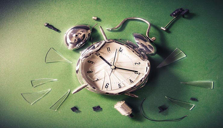 ये 7 वजह बनती हैं जीवन में दुर्भाग्य का कारण, तरक्की में बनती है बाधा astrology tips,astrology tips in hindi,vastudosh in life,misfortune in life,reason of misfortune