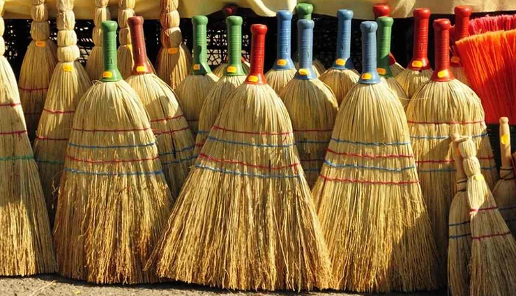 vastu tips,vastu tips in hindi,vastu defeat,things under bed