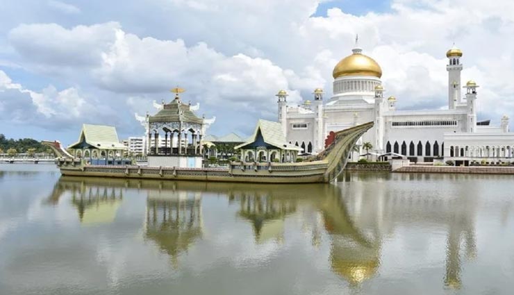 weird news,weird information,weird facts,interesting facts,brunei country