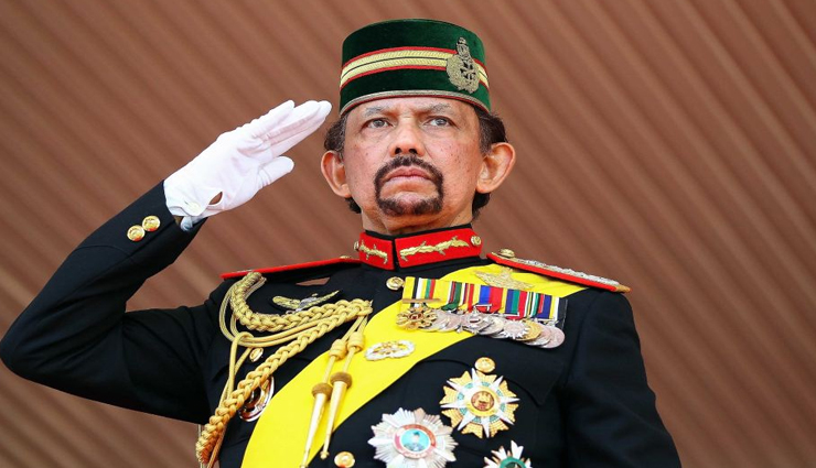 इस प्रधानमंत्री के पास हैं ऐसा कार कलेक्शन जिन्हें बेचकर खरीद सकता हैं कई देश!