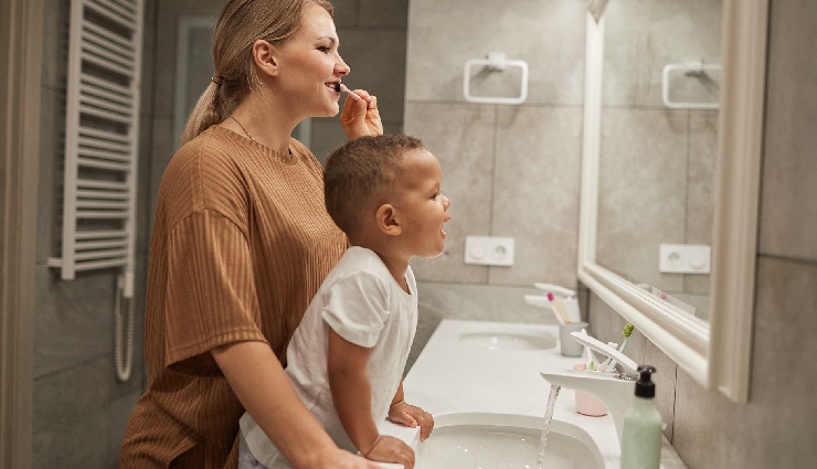 night skincare routine,skin repair at night,nighttime beauty tips,anti-aging night care,glowing skin overnight,best skincare before bed,night cream benefits,reduce wrinkles and fine lines,night routine for glowing skin,daily skin damage recovery,rejuvenating skincare tips