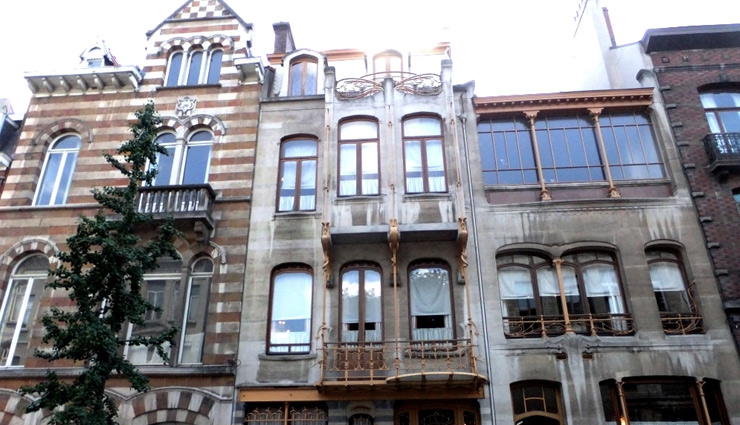 brussels,attractions in brussels,places to visit in brussels,manneken pis,jeanneke pis and zinneke,grand place,atomium,victor hortas major townhouses,villa empain