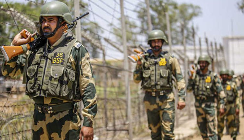 BSF : 1121 पदों की रिक्तियों पर की जाएगी भर्ती, उम्मीदवार इस दिन से कर पाएंगे आवेदन