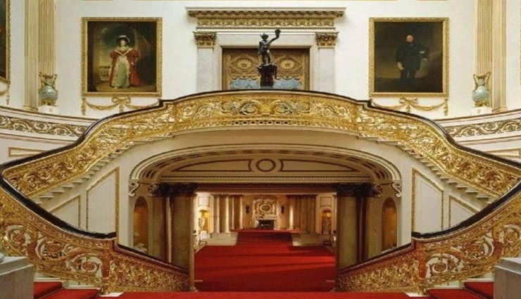 ब्रिटेन की महारानी के महल से जुड़ी ये रोचक जानकारी कर देगी आपको हैरान weird news,weird information,interesting facts,buckingham palace,london