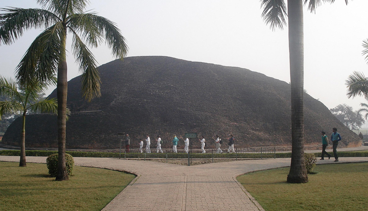 buddhist pilgrimage sites,india,lumbini,bodh gaya,sarnath,kushinagar,shravasti