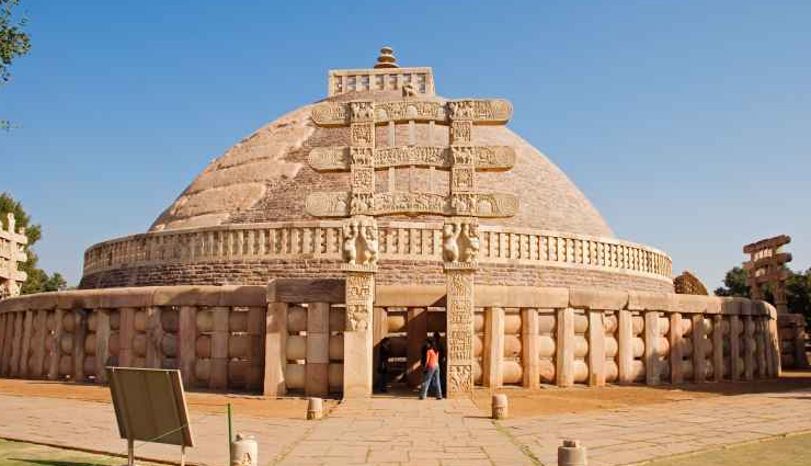 buddhist temples in india,india,mahabodhi temple,bihar,sarnath temple,uttar pradesh,mahaparinirvana temple,sanchi stupa,madhya pradesh,ramabhar stupa,red maitreya temple,jammu and kashmir