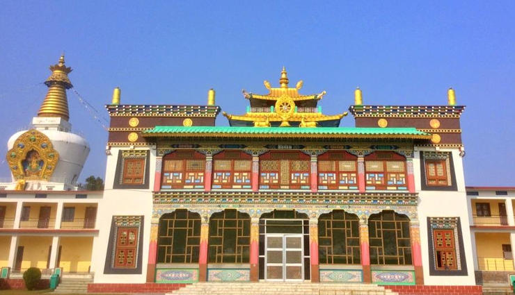 buddhist temples,buddhist temples in india,famous buddhist temple,mahabodhi temple,bodh gaya,mahaparinirvana temple,kushinagar,ramadhan stupa temple,wat thai temple,thikse monastery,leh,mindrolling monastery,dehradun